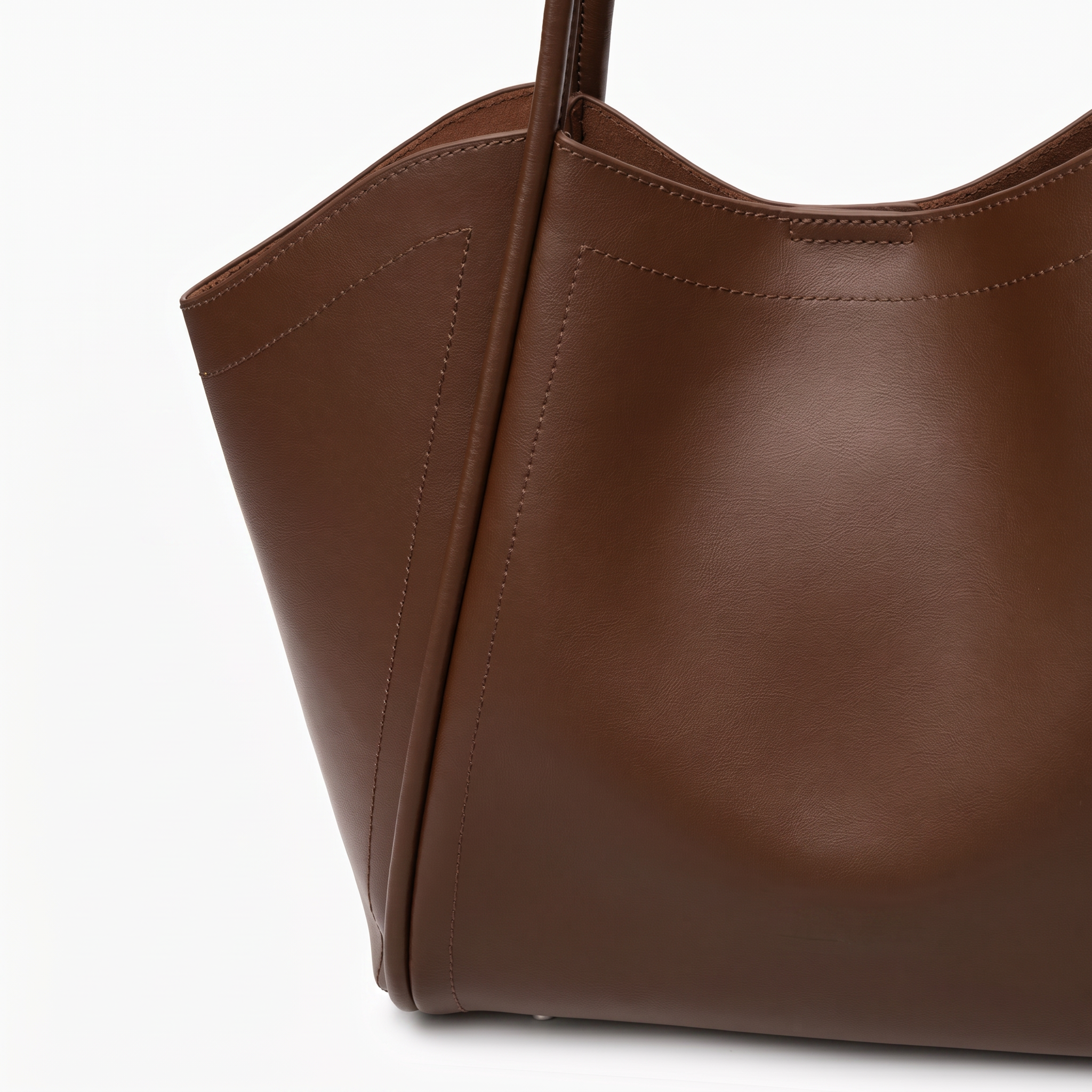 Elara Shoulder Bag